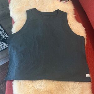 Vuori Charcoal Gray Top